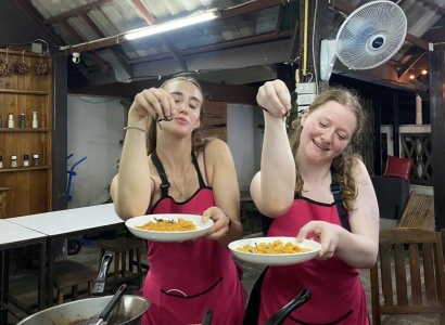 Fun Cooking Activity Near Thapae Gate 05/09/2026 — photo 4