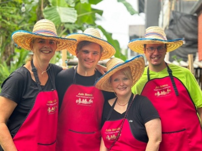 Fun Cooking Activity Near Thapae Gate 05/09/2026 — photo 11