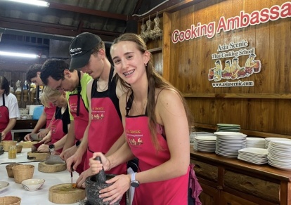 Fun Cooking Activity Near Thapae Gate 05/09/2026 — photo 47