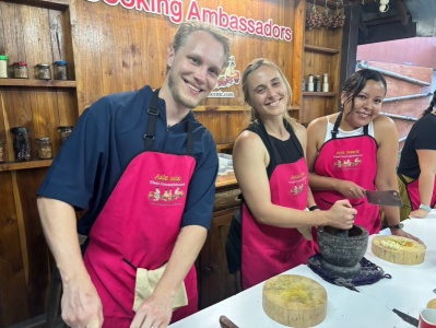 Fun Cooking Activity Near Thapae Gate 12/09/2026 — photo 12