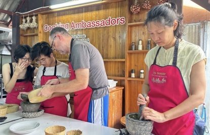 Fun Cooking Activity Near Thapae Gate 12/09/2026 — photo 27