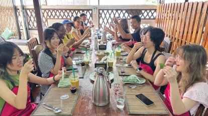 Fun Cooking Activity Near Thapae Gate 12/09/2026 — photo 40