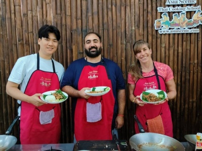 Fun Cooking Activity Near Thapae Gate 12/09/2026 — photo 56