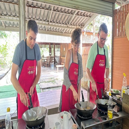 Fun Cooking Activity Near Thapae Gate 26/09/2026 — photo 45
