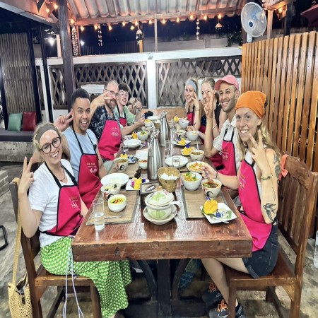 Fun Cooking Activity Near Thapae Gate 03/10/2026 — photo 11