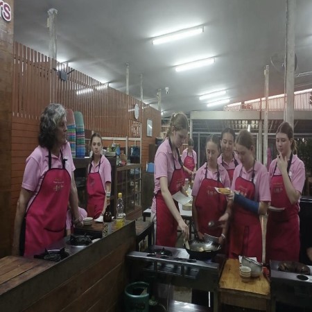 Fun Cooking Activity Near Thapae Gate 03/10/2026 — photo 17