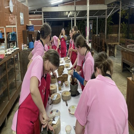 Fun Cooking Activity Near Thapae Gate 03/10/2026 — photo 22
