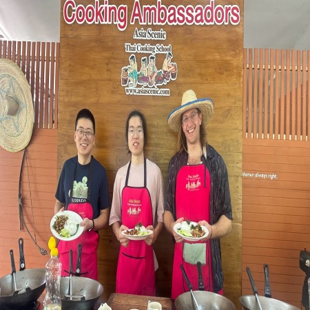 Fun Cooking Activity Near Thapae Gate 03/10/2026 — photo 76