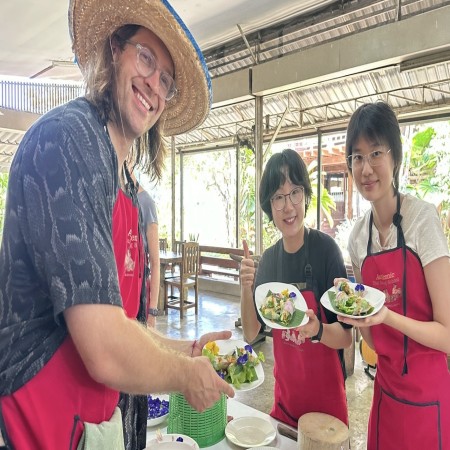 Fun Cooking Activity Near Thapae Gate 03/10/2026 — photo 73