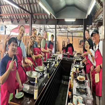 Learn to Cook Thai Food in ChiangMai 04/10/2026 — photo 10