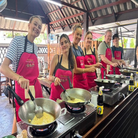 Learn to Cook Thai Food in ChiangMai 04/10/2026 — photo 11