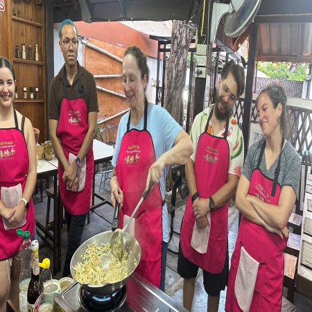 Authentic Thai Food Course Old City 07/10/2026 — photo 62