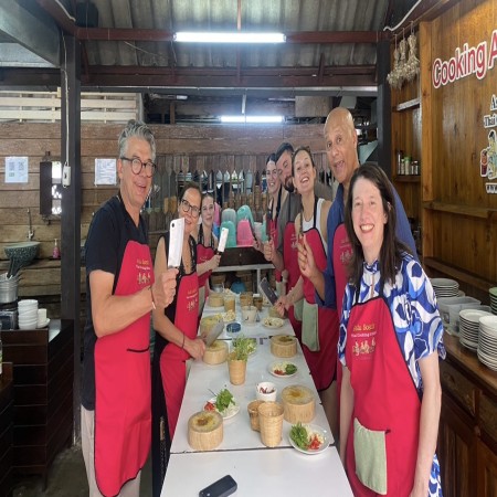 Fun Cooking Activity Near Thapae Gate 10/10/2026 — photo 17