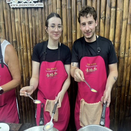 Fun Cooking Activity Near Thapae Gate 10/10/2026 — photo 22