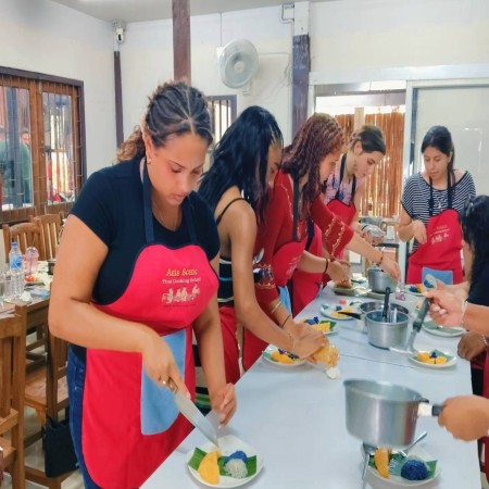 Learn to Cook Thai Food in ChiangMai 18/10/2026 — photo 35