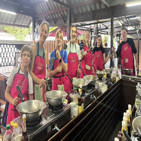 Fun Cooking Activity Near Thapae Gate 24/10/2026 — photo 14