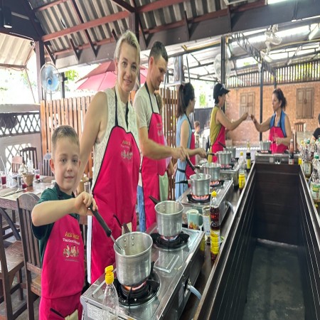 Fun Cooking Activity Near Thapae Gate 24/10/2026 — photo 22