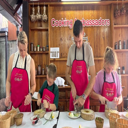 Fun Cooking Activity Near Thapae Gate 24/10/2026 — photo 37